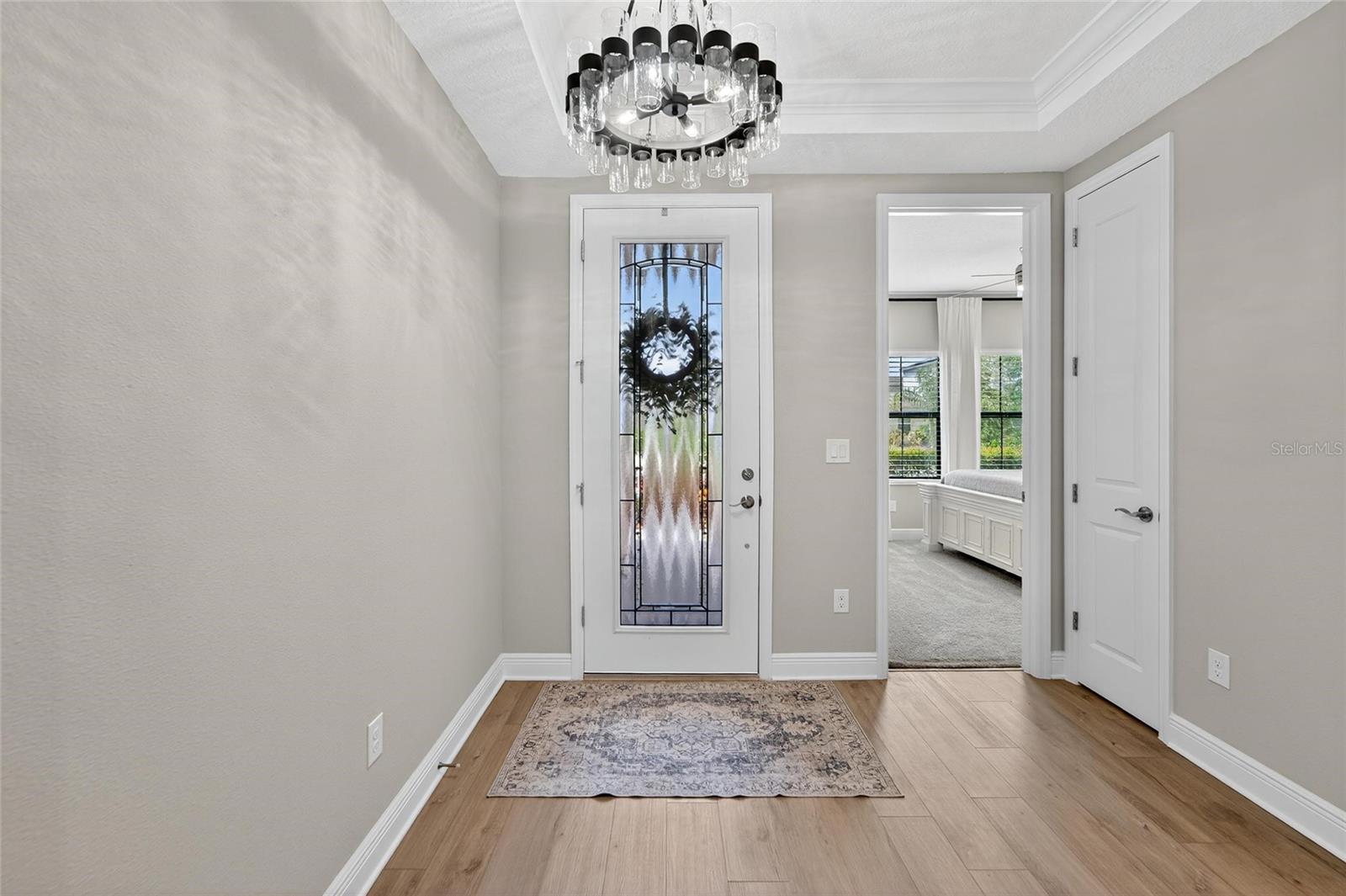 Listing photo id 2 for 12928 Twin Bridges Drive