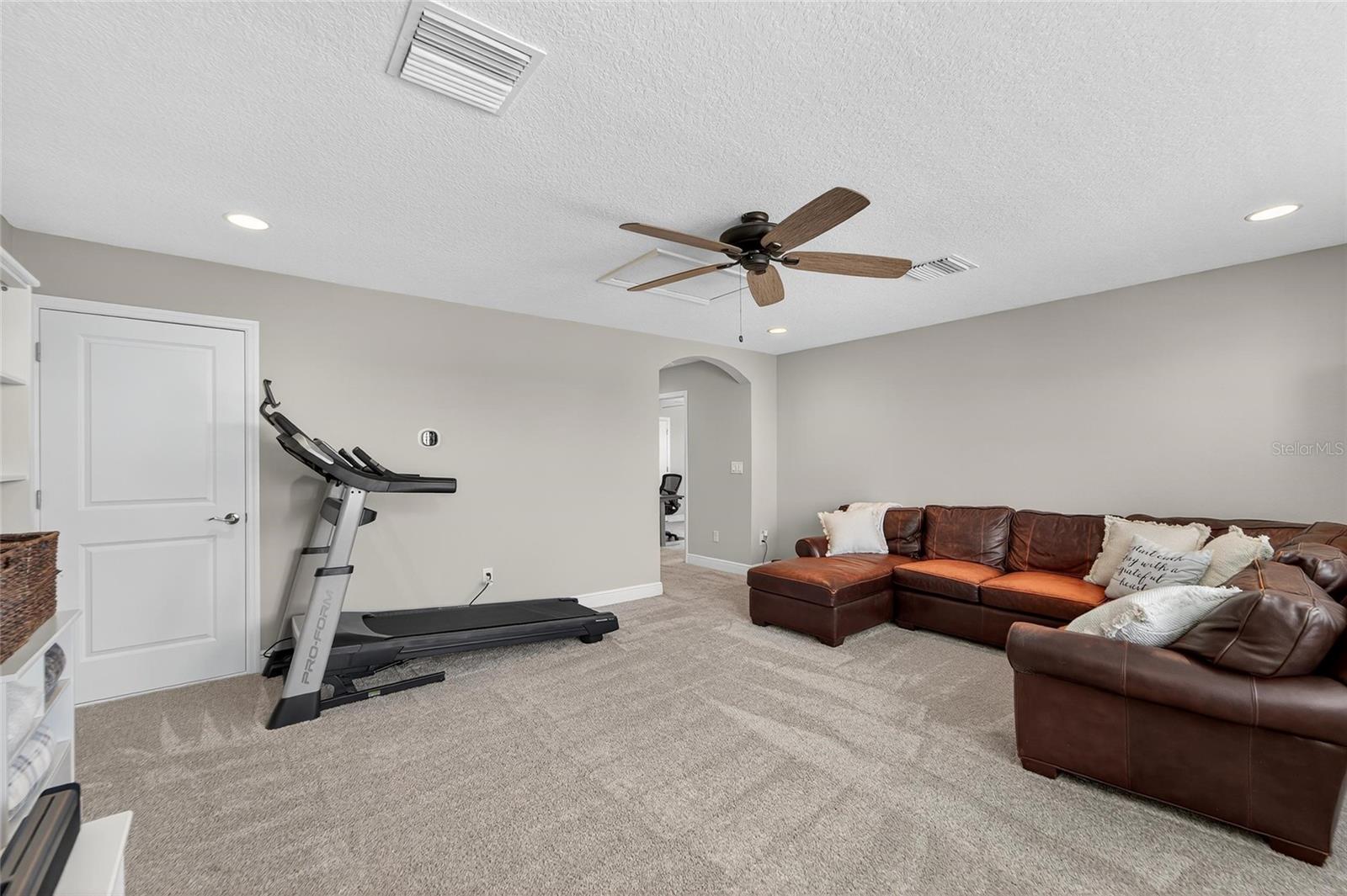 Listing photo id 43 for 12928 Twin Bridges Drive