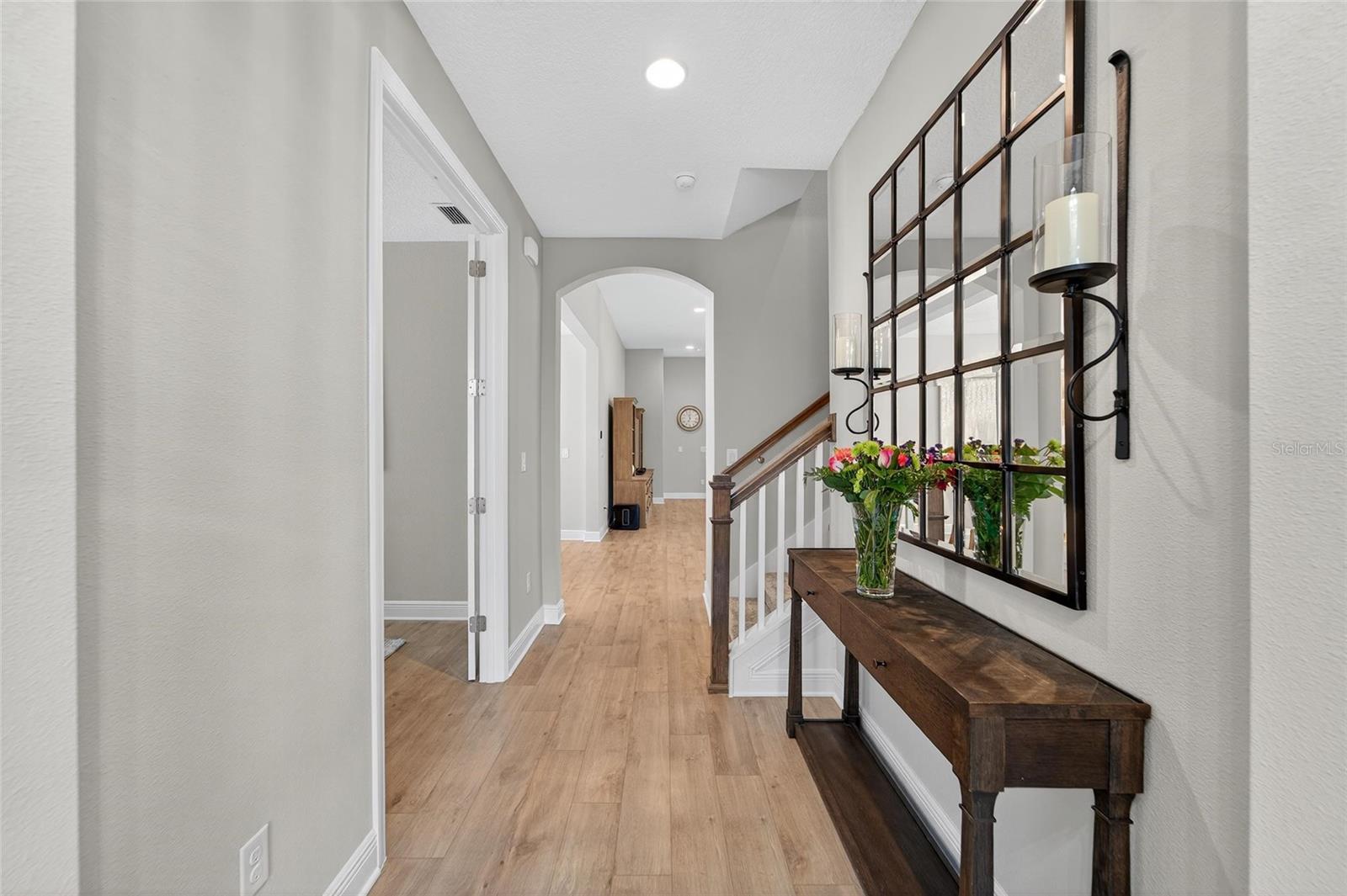 Listing photo id 3 for 12928 Twin Bridges Drive