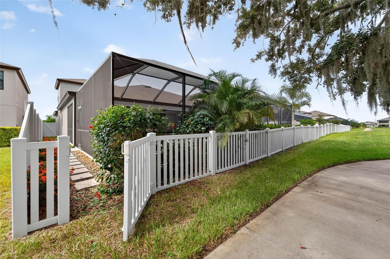 Listing photo id 65 for 12928 Twin Bridges Drive