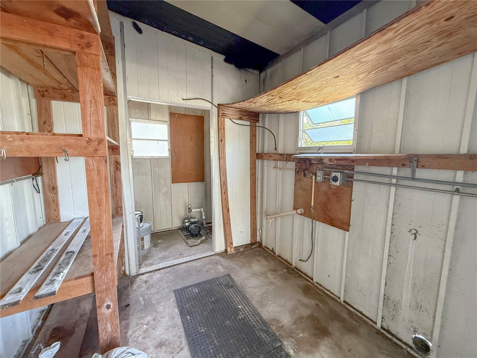 Listing photo id 11 for 9113-1 Sunshine Boulevard
