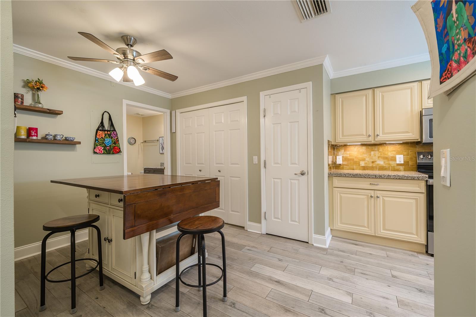 Image 15 of 44 For 17544 Fairmeadow Drive
