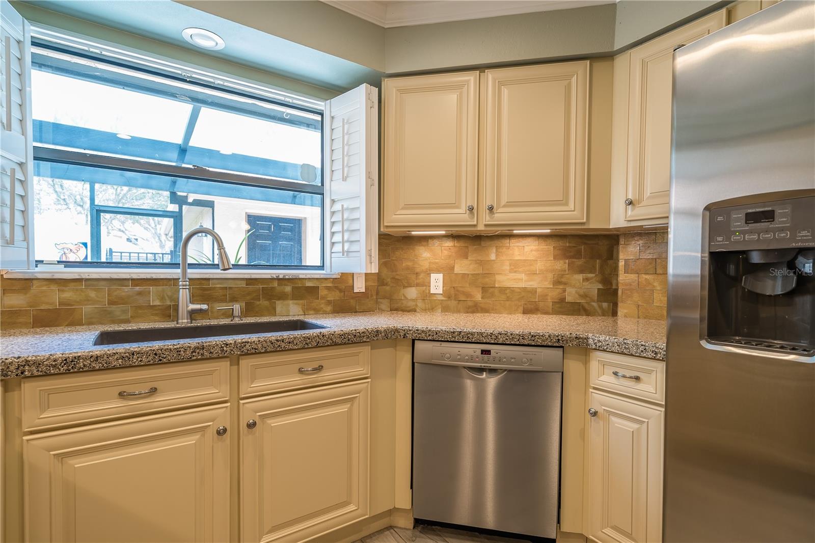 Image 17 of 44 For 17544 Fairmeadow Drive