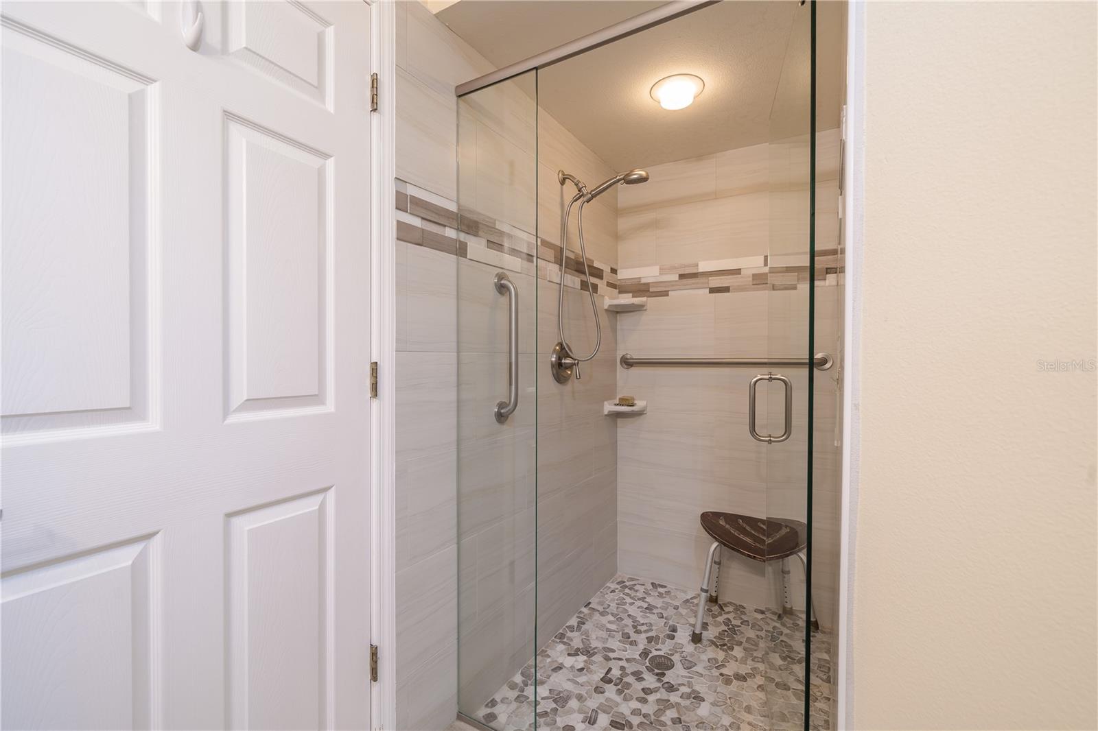 Image 23 of 44 For 17544 Fairmeadow Drive