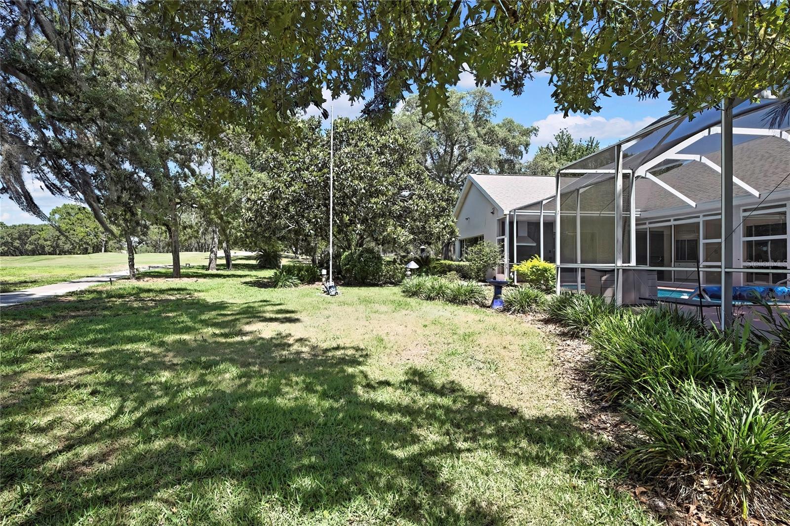Image 15 of 75 For 6 Strawood Point