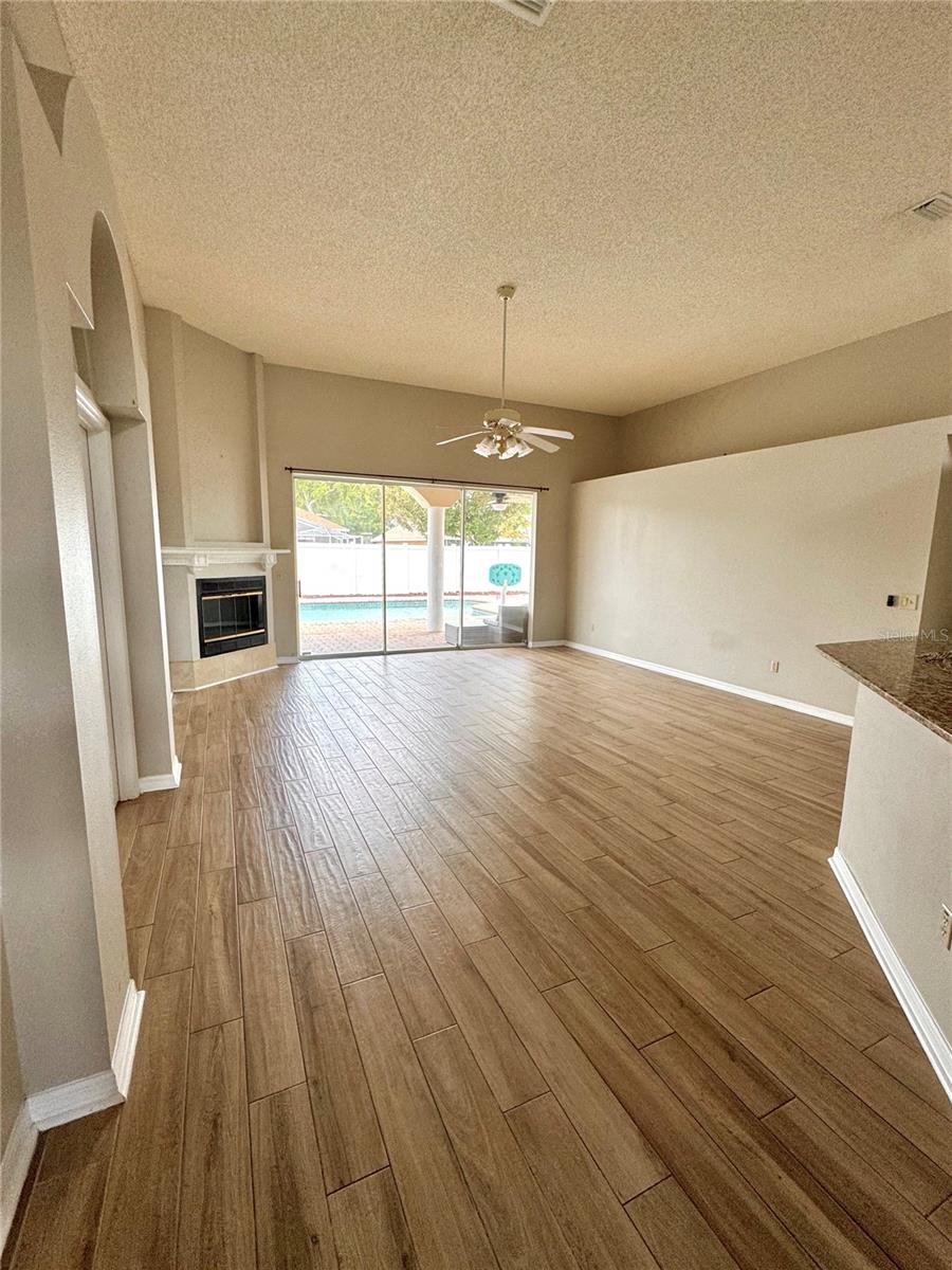 Image 5 of 9 For 18516 Avocet Drive