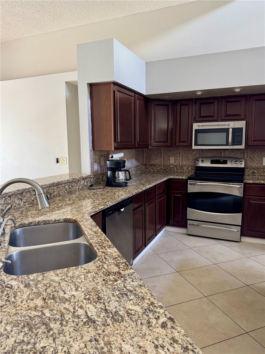 Image 6 of 9 For 18516 Avocet Drive