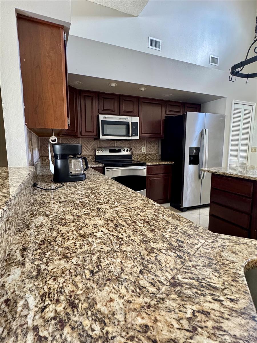 Image 7 of 9 For 18516 Avocet Drive