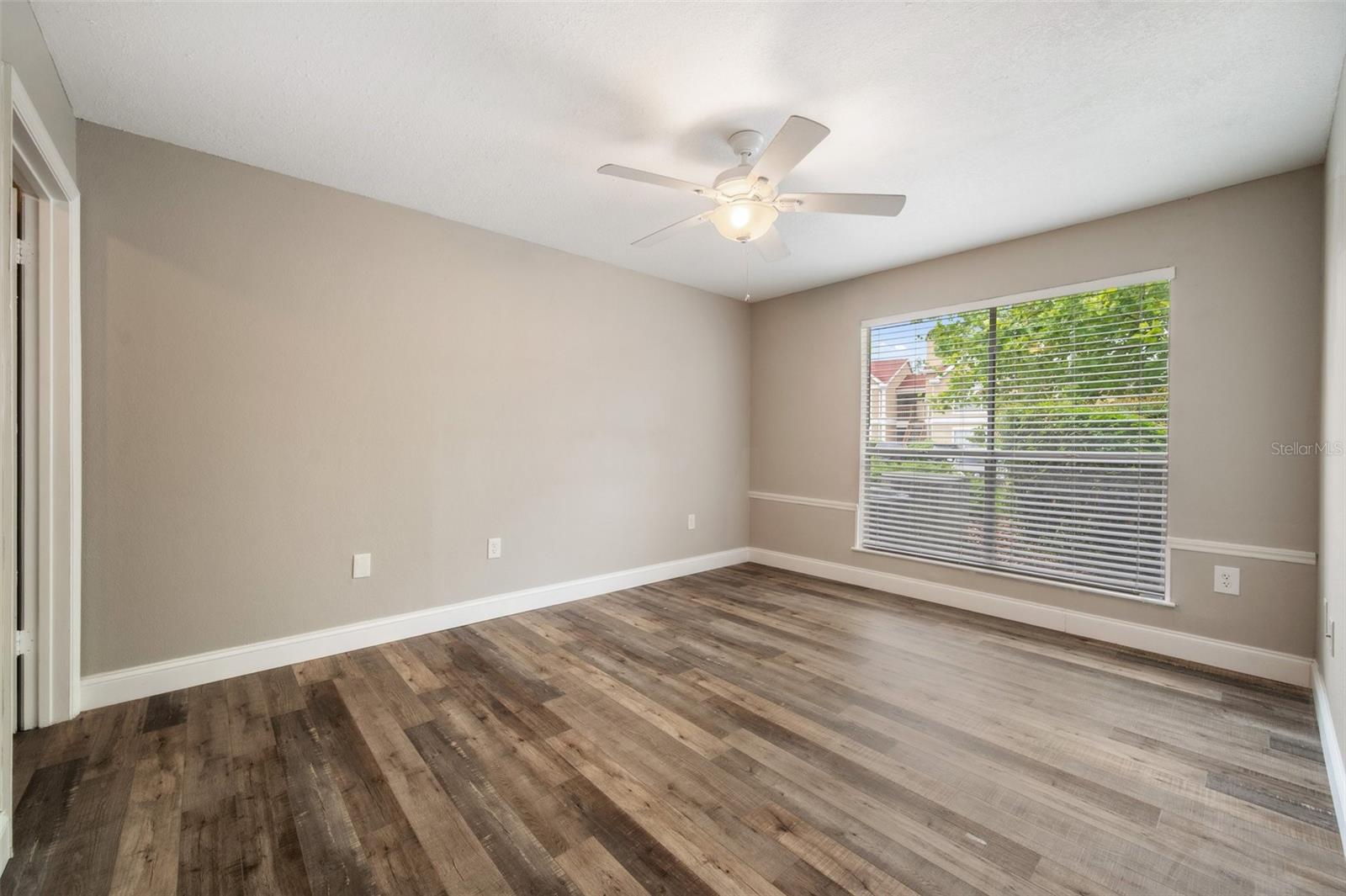 Listing photo id 18 for 9481 Highland Oak Drive 903