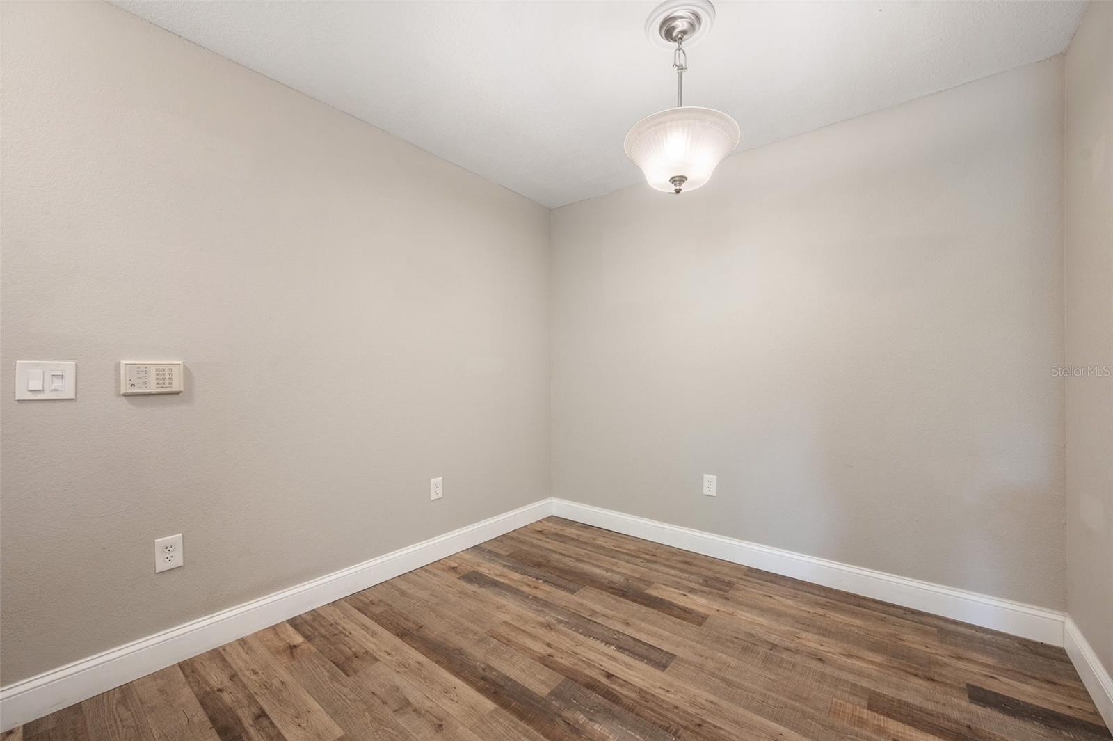 Listing photo id 5 for 9481 Highland Oak Drive 903