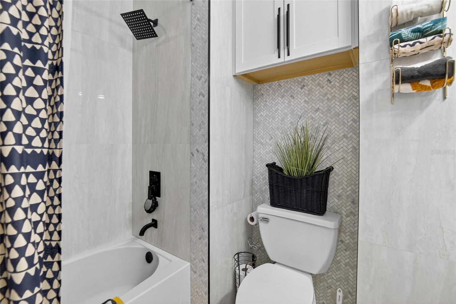 Image 31 of 78 For 8620 Sandy Plains Drive