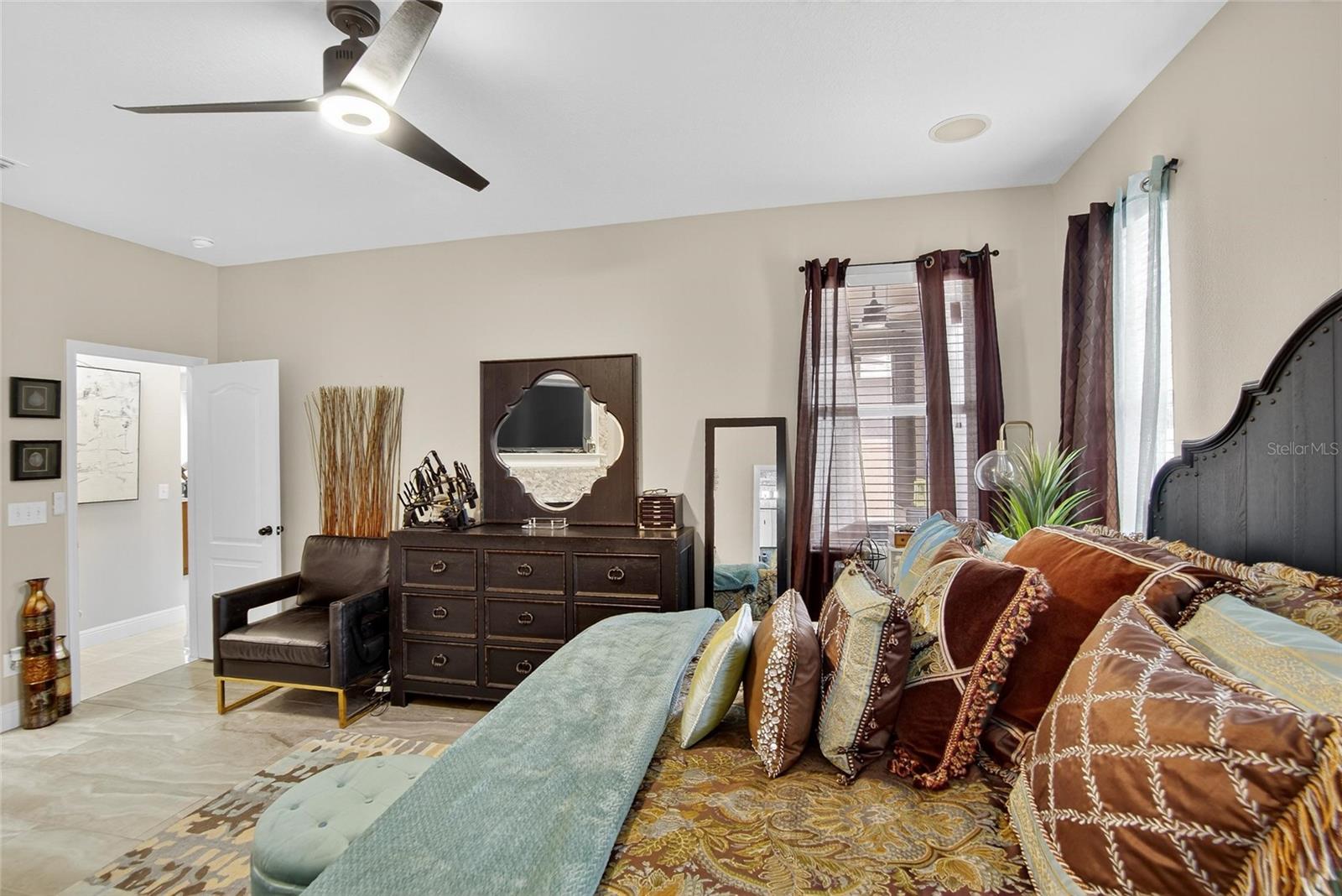 Image 48 of 78 For 8620 Sandy Plains Drive