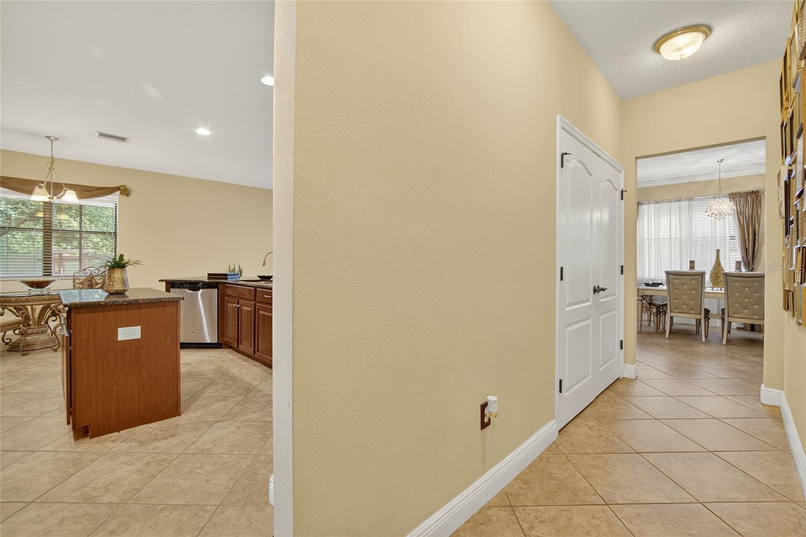 Listing photo id 8 for 15246 Anguilla Isle Avenue