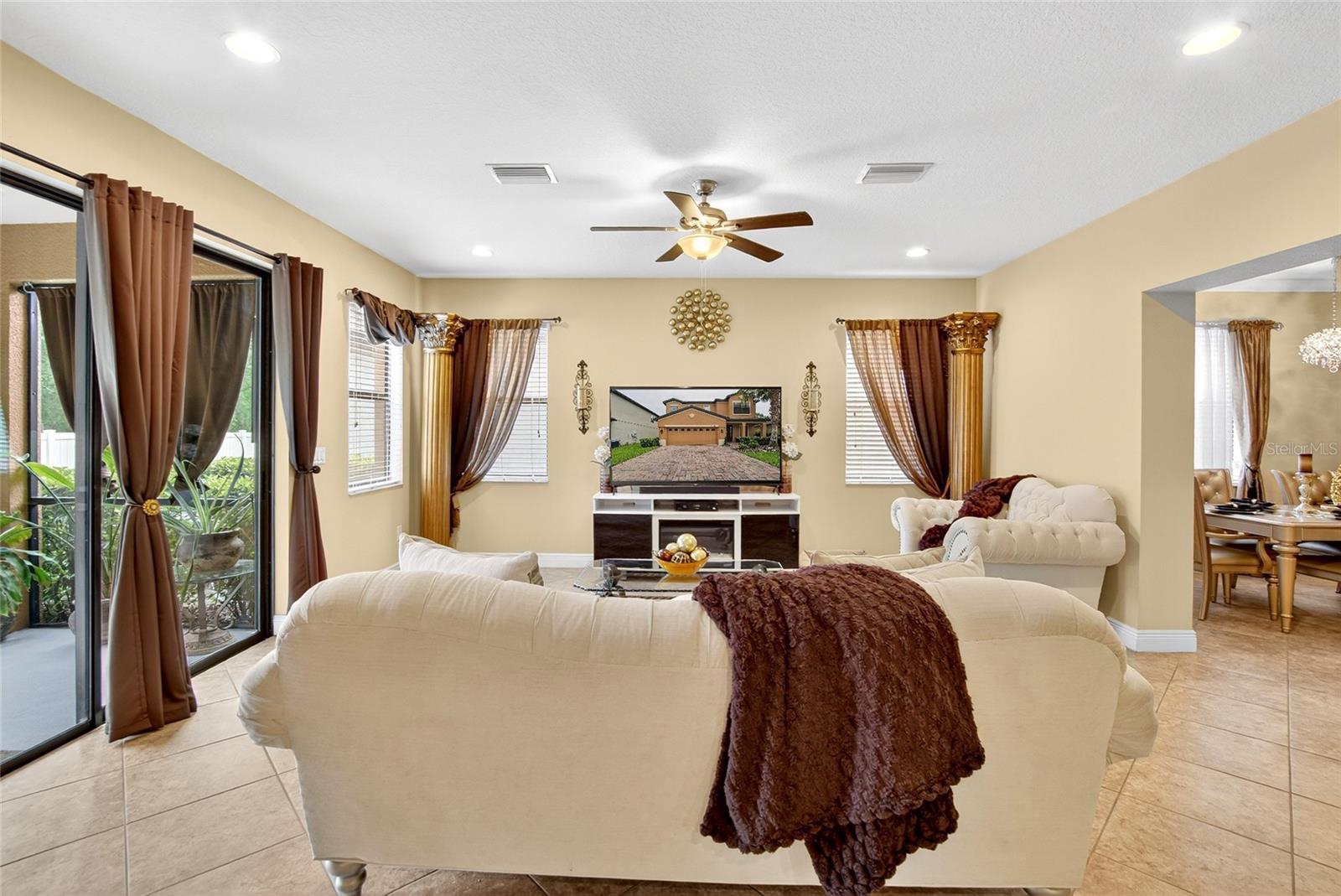 Listing photo id 11 for 15246 Anguilla Isle Avenue