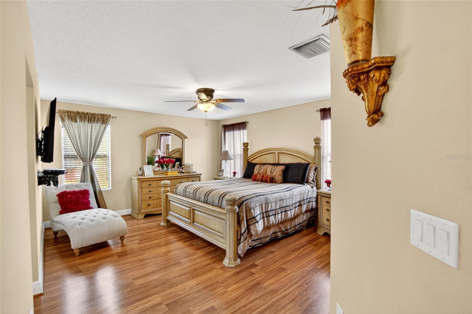 Listing photo id 27 for 15246 Anguilla Isle Avenue