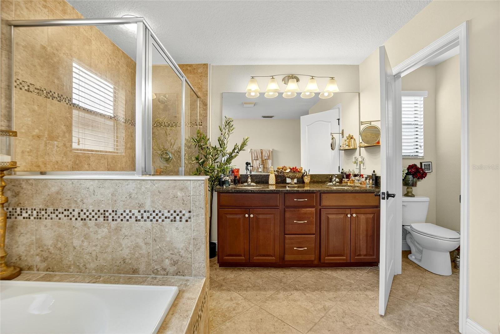 Listing photo id 34 for 15246 Anguilla Isle Avenue