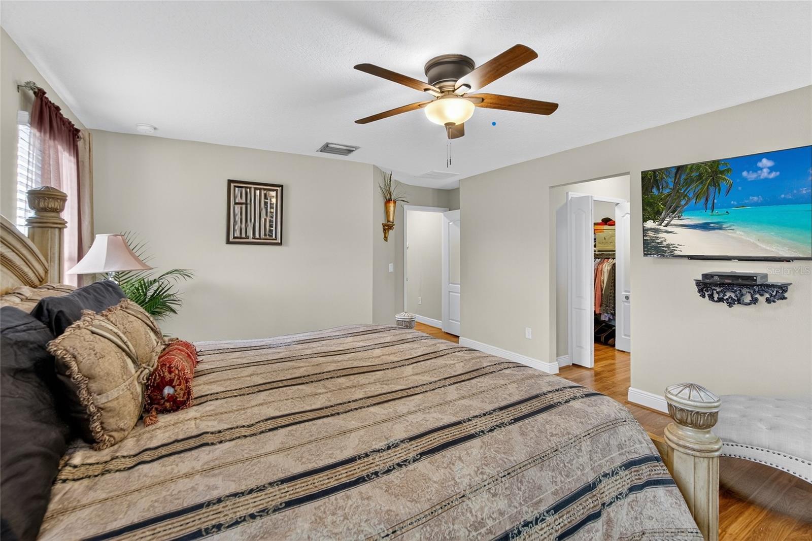 Listing photo id 35 for 15246 Anguilla Isle Avenue