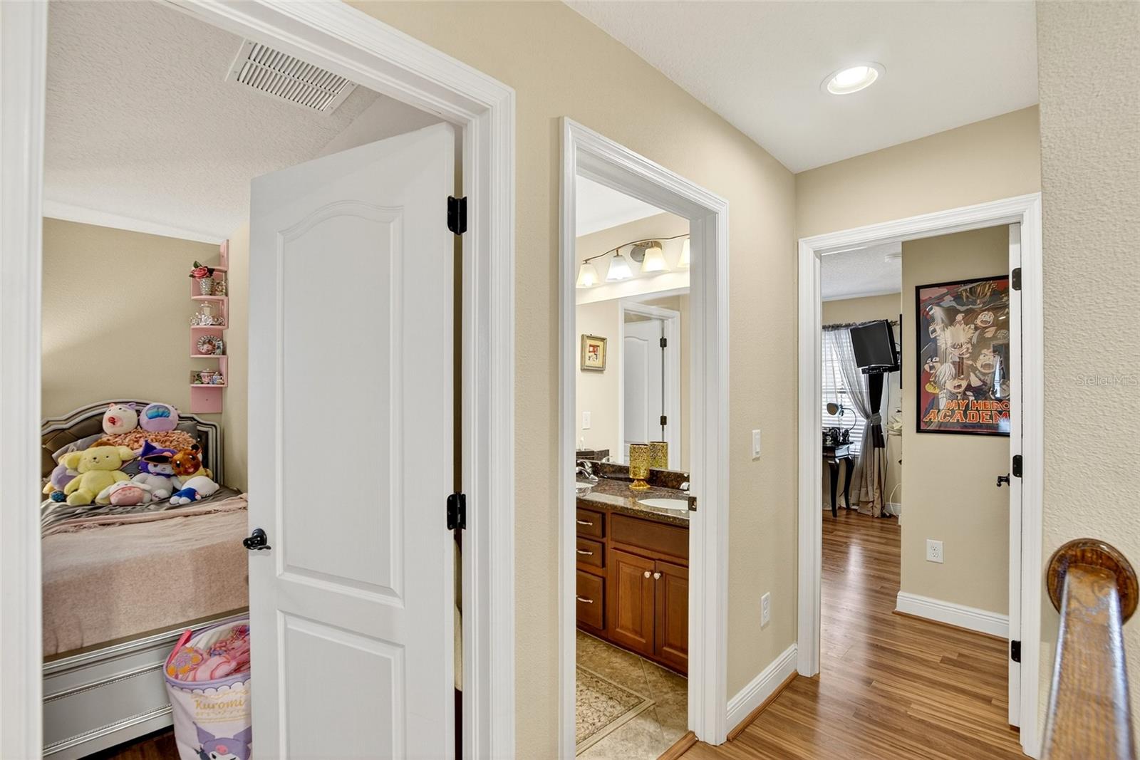 Listing photo id 38 for 15246 Anguilla Isle Avenue