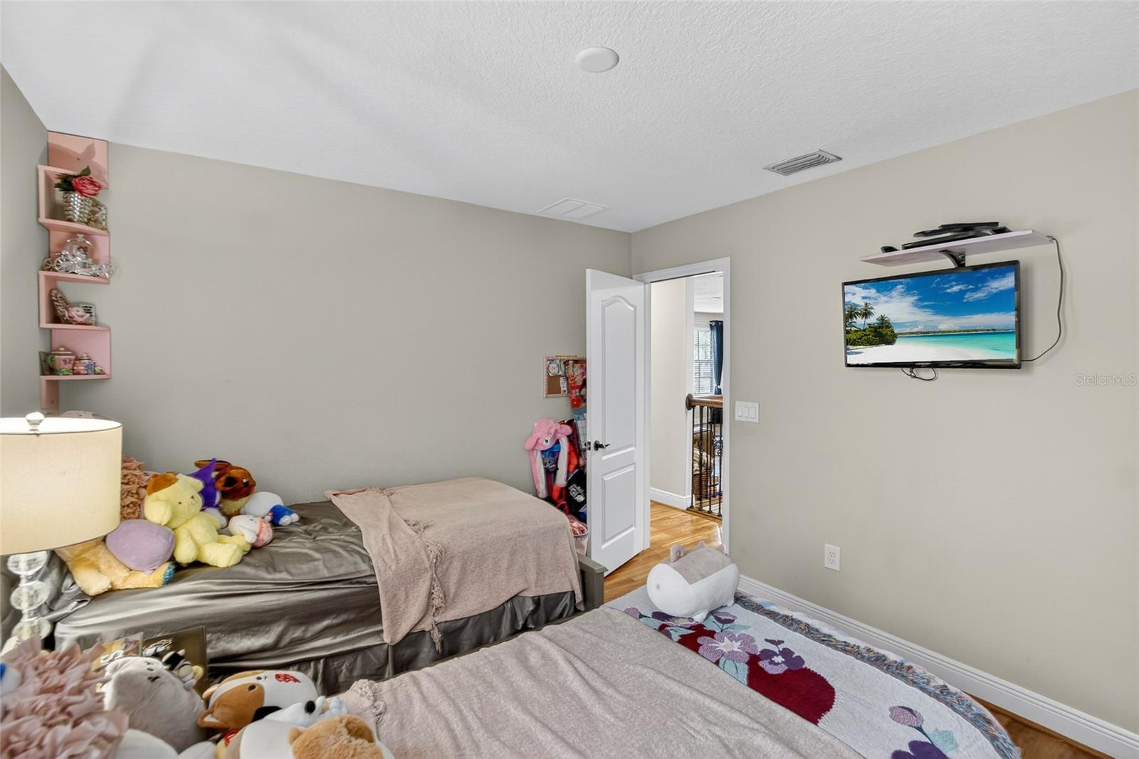 Listing photo id 41 for 15246 Anguilla Isle Avenue