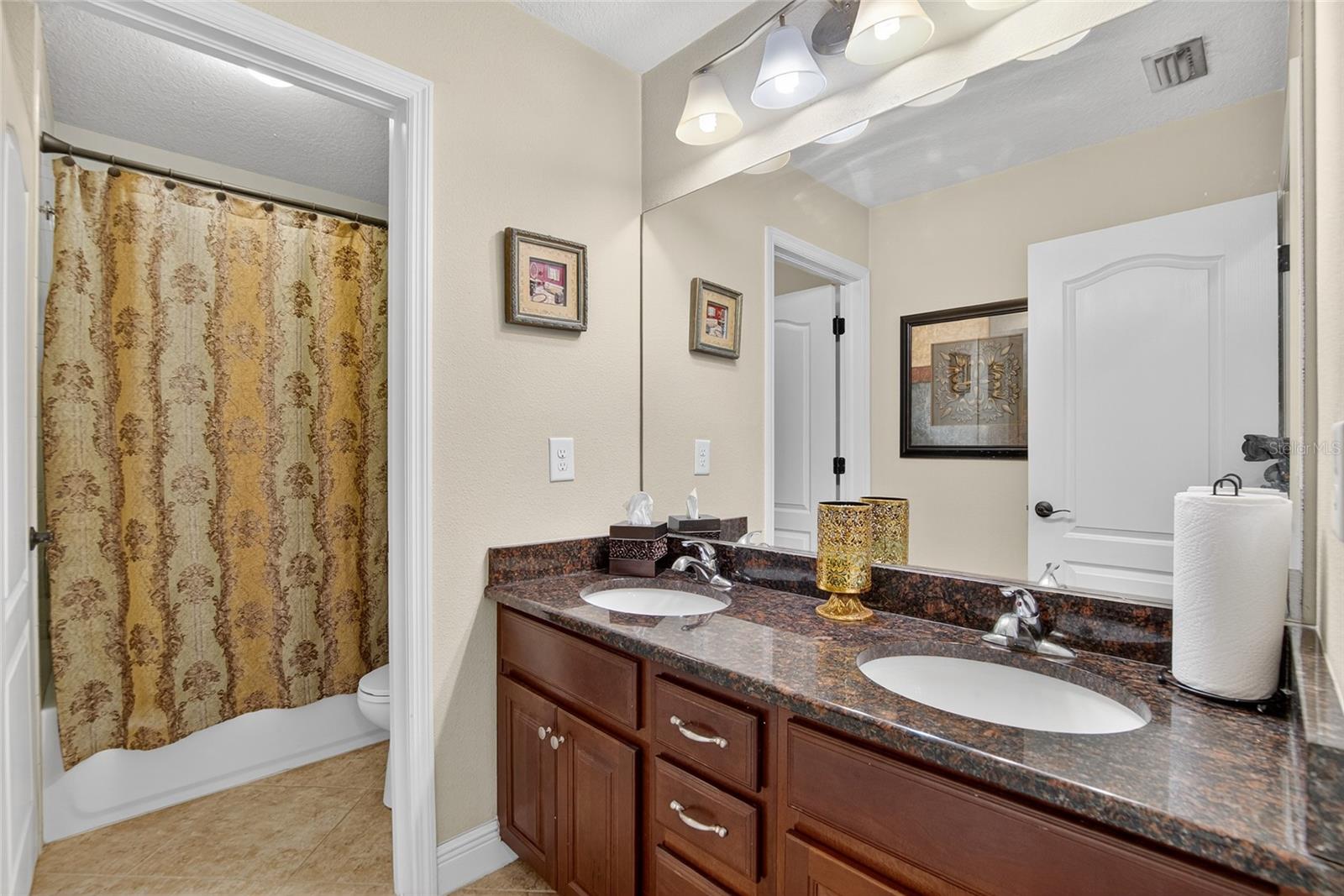 Listing photo id 43 for 15246 Anguilla Isle Avenue