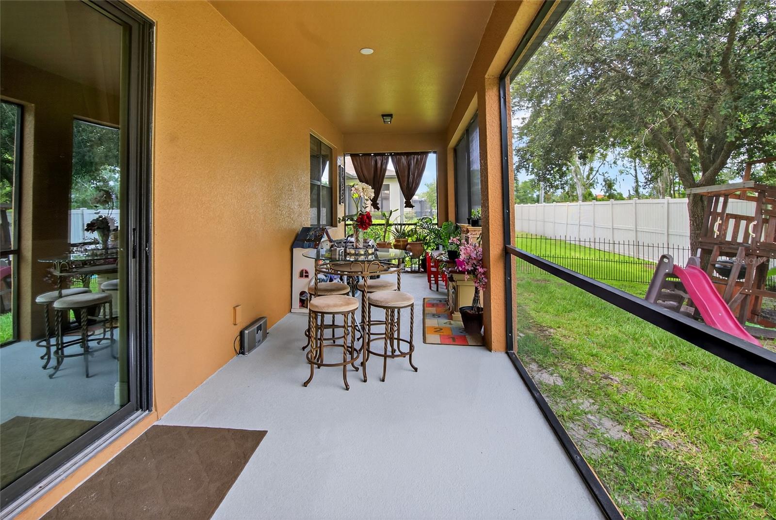 Listing photo id 50 for 15246 Anguilla Isle Avenue