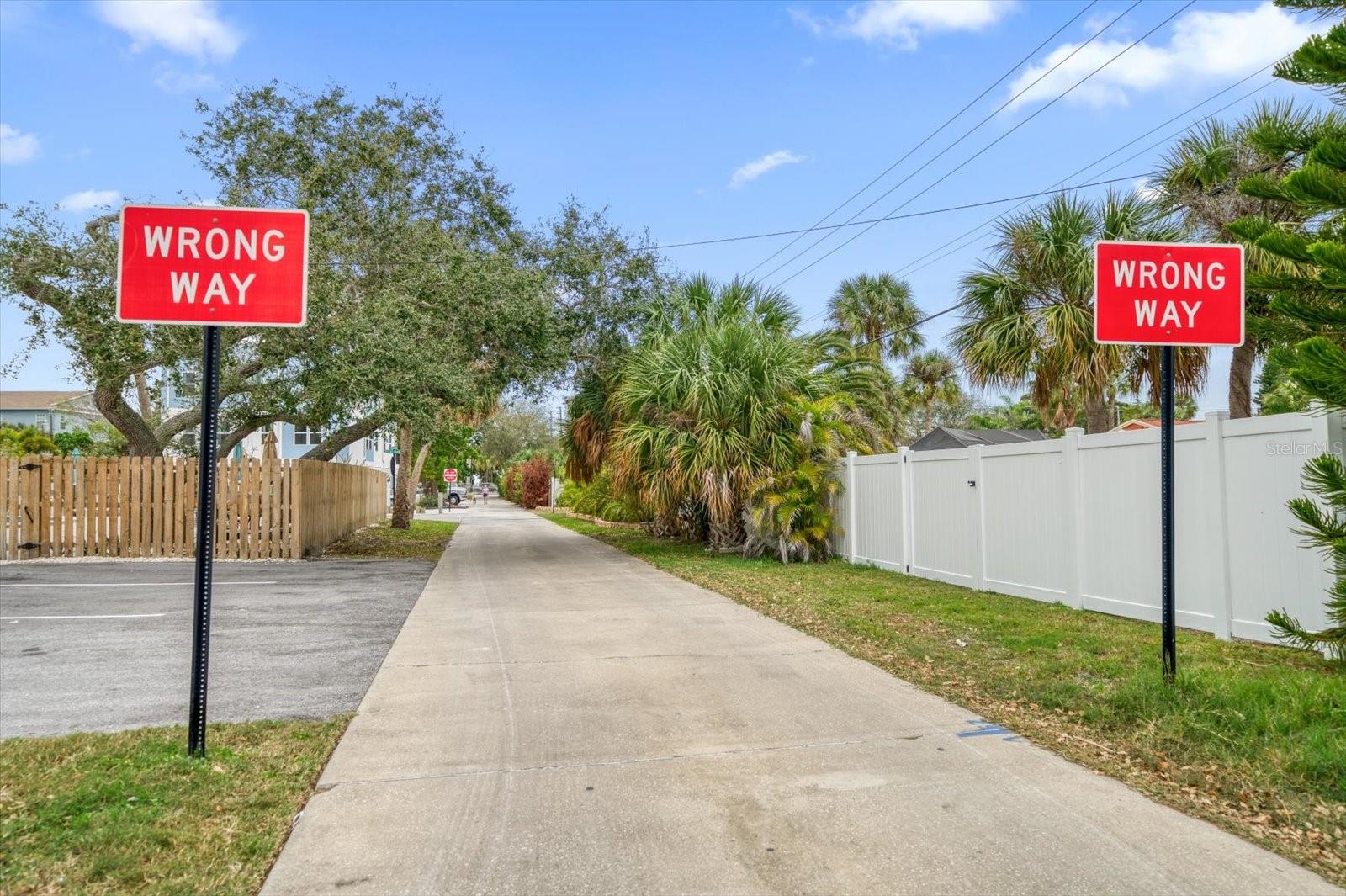 Image 20 of 21 For 2704 2nd Street 14