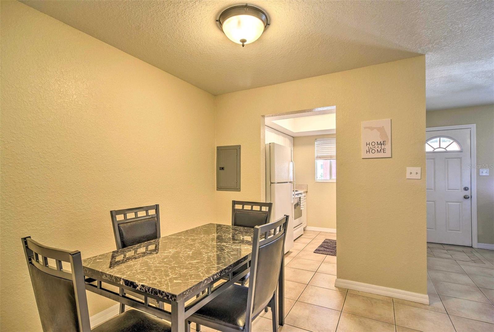 Image 8 of 21 For 2704 2nd Street 14