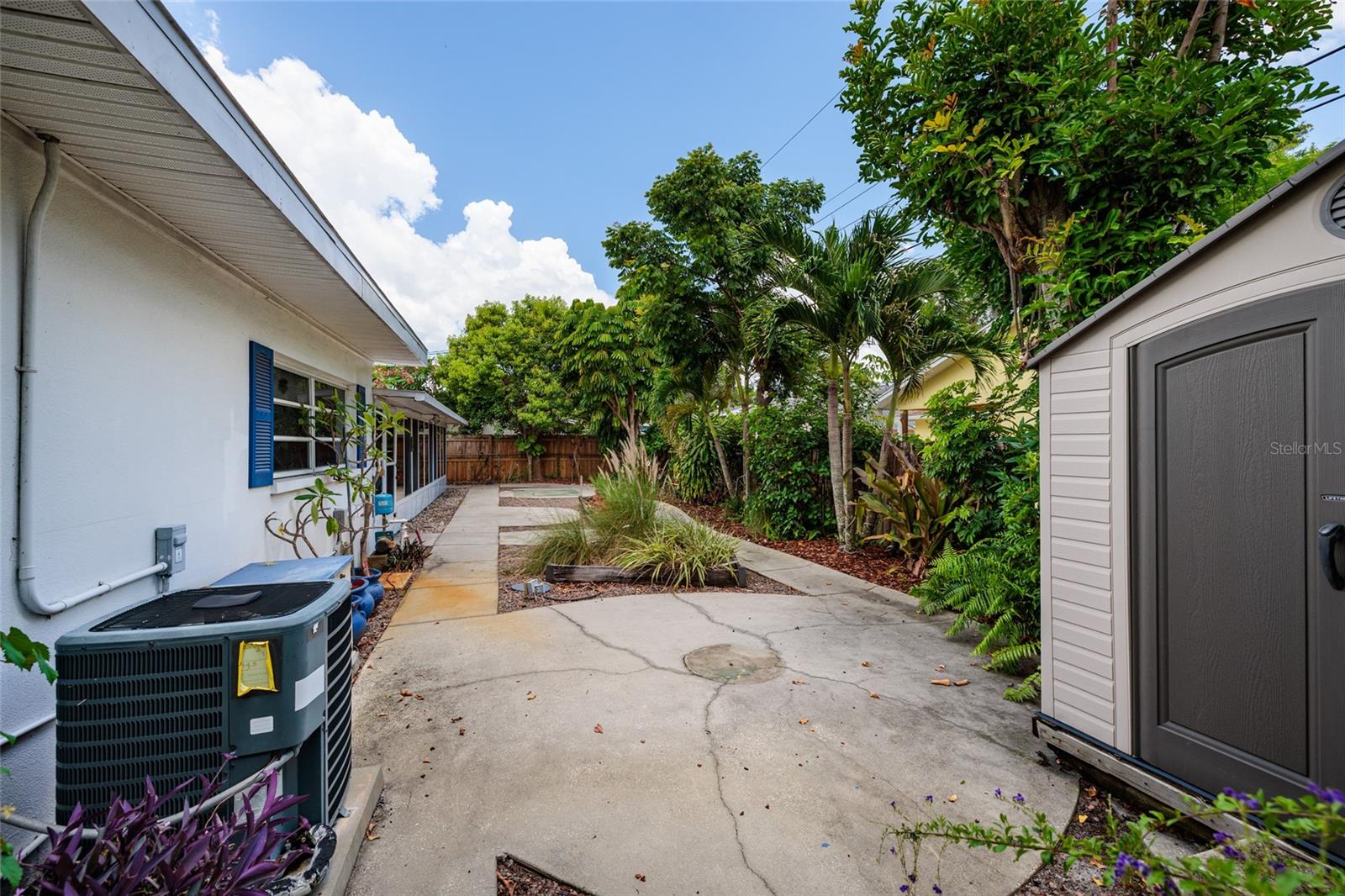 Image 26 of 42 For 5564 46th Avenue N