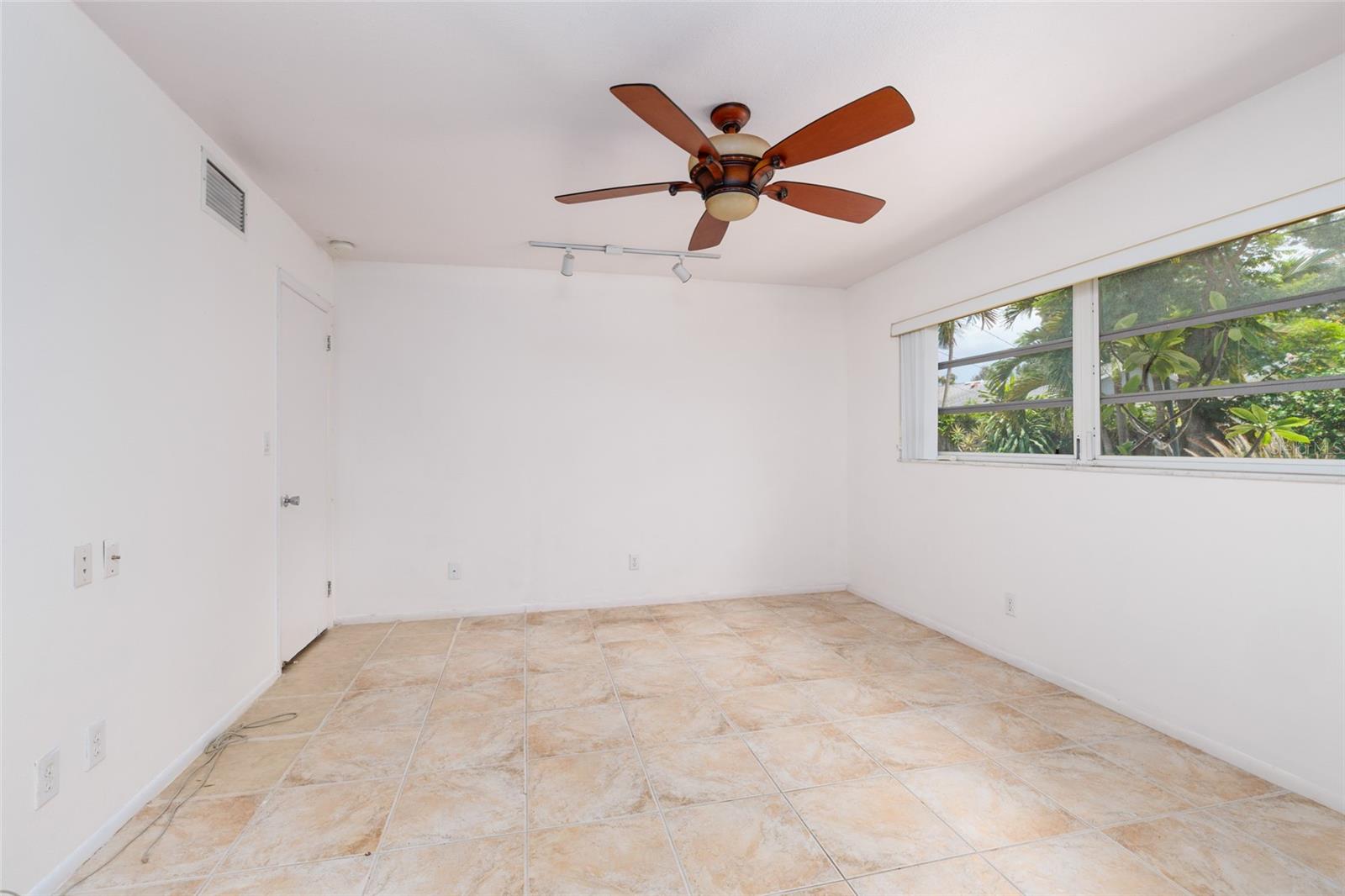 Image 35 of 42 For 5564 46th Avenue N