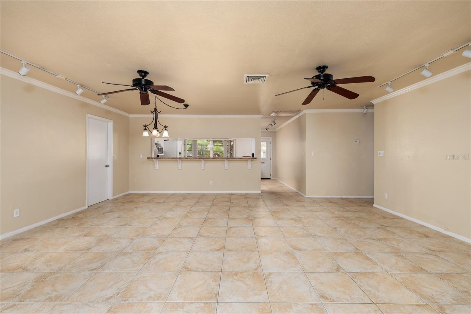 Image 8 of 42 For 5564 46th Avenue N