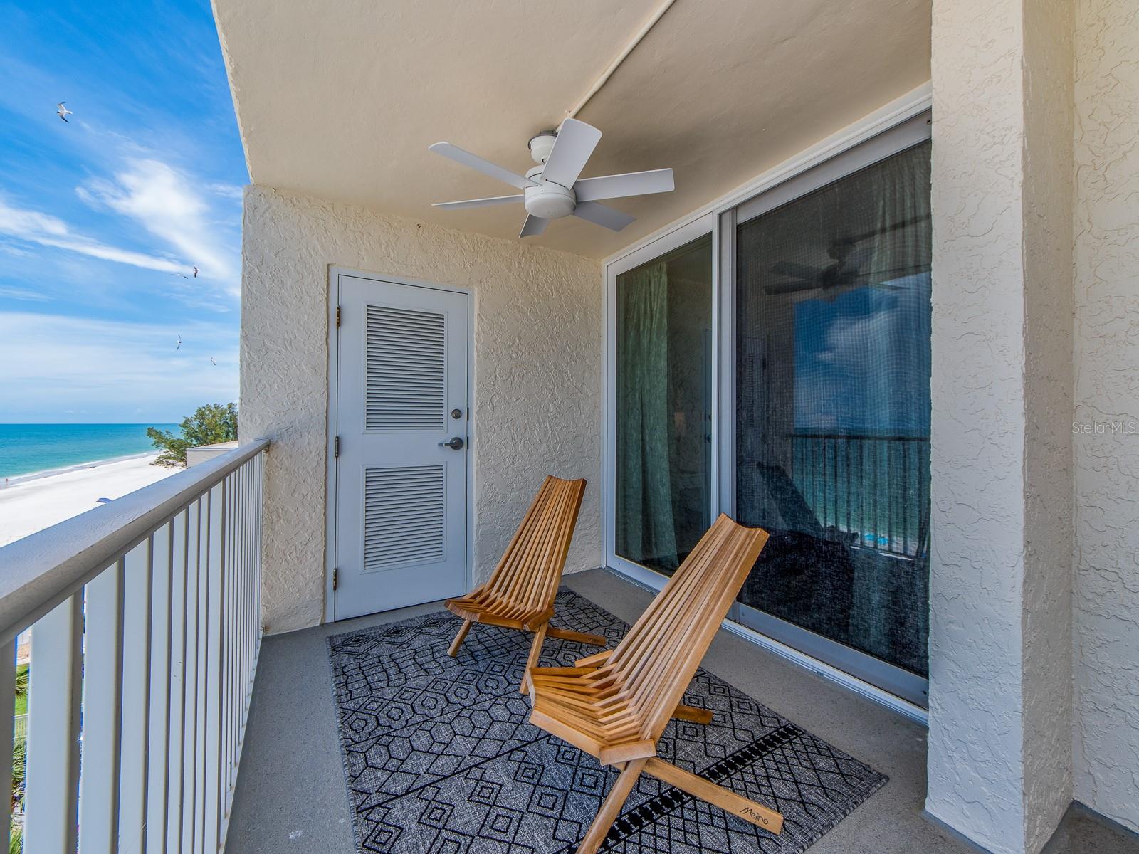 Image 29 of 53 For 20002 Gulf Boulevard 2803