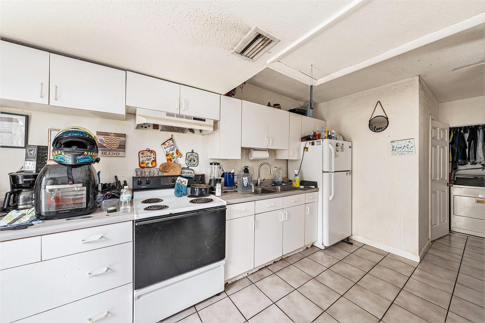 Image 15 of 21 For 1432 San Juan Court