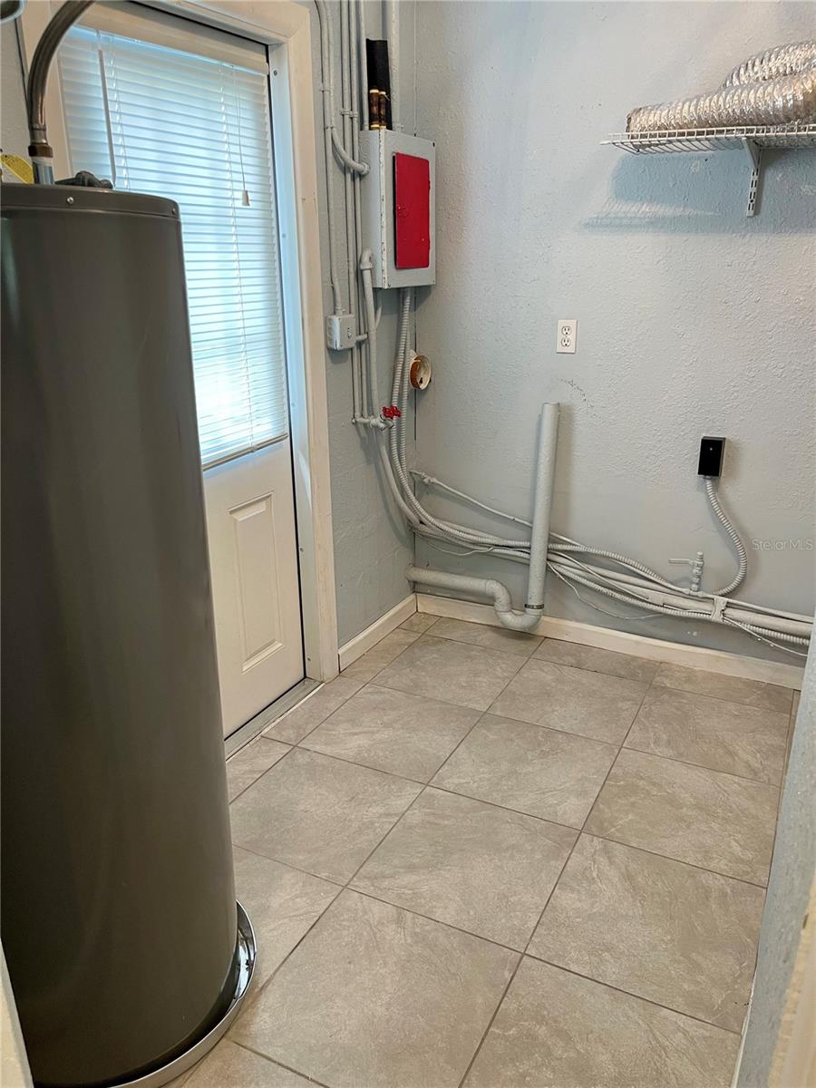 Image 10 of 30 For 7026 20th Street N