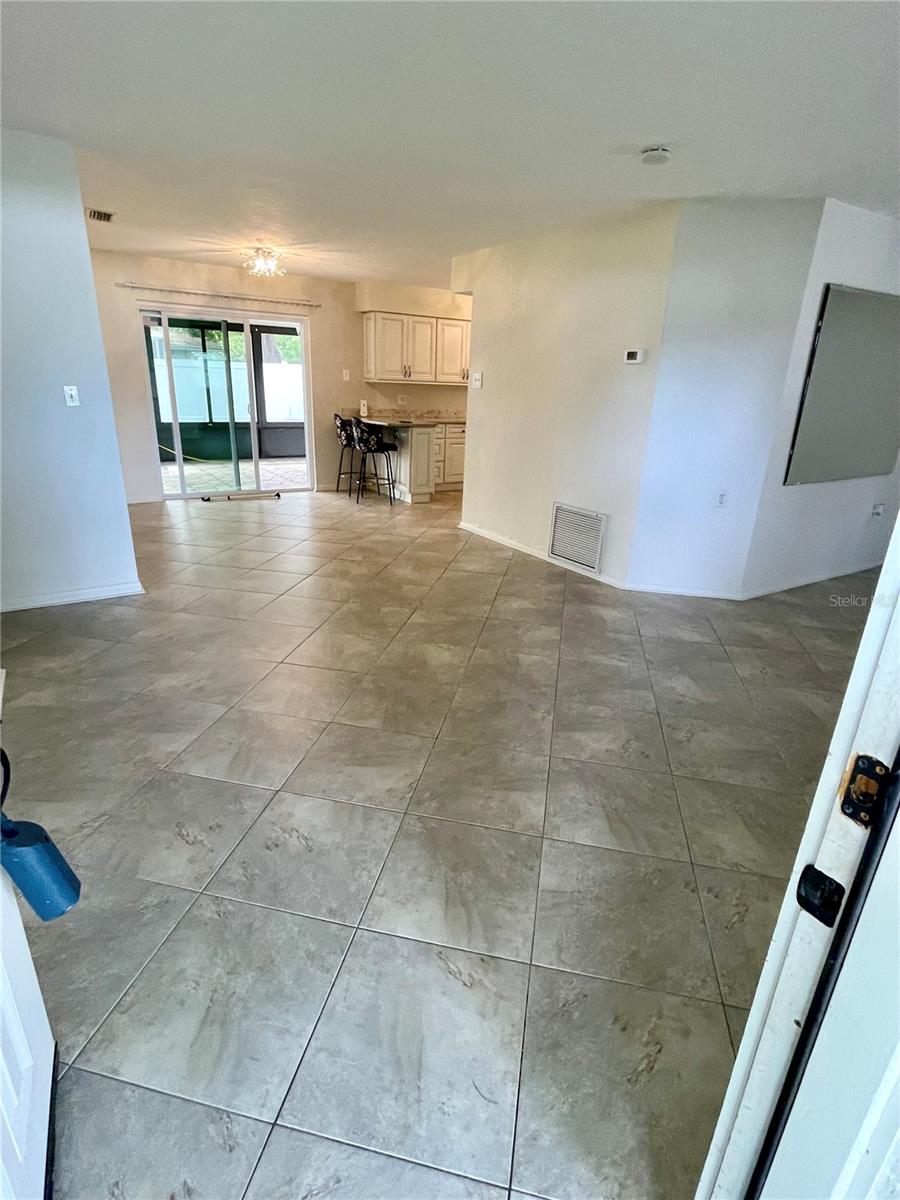 Image 4 of 30 For 7026 20th Street N