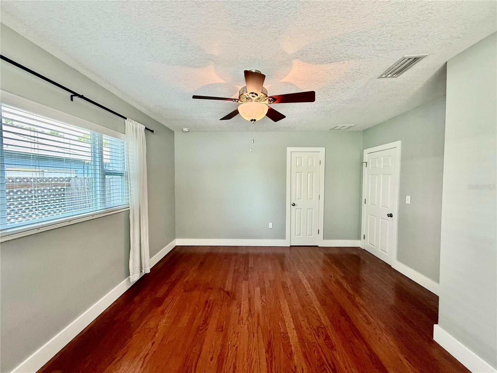 Image 18 of 45 For 3419 Empedrado Street