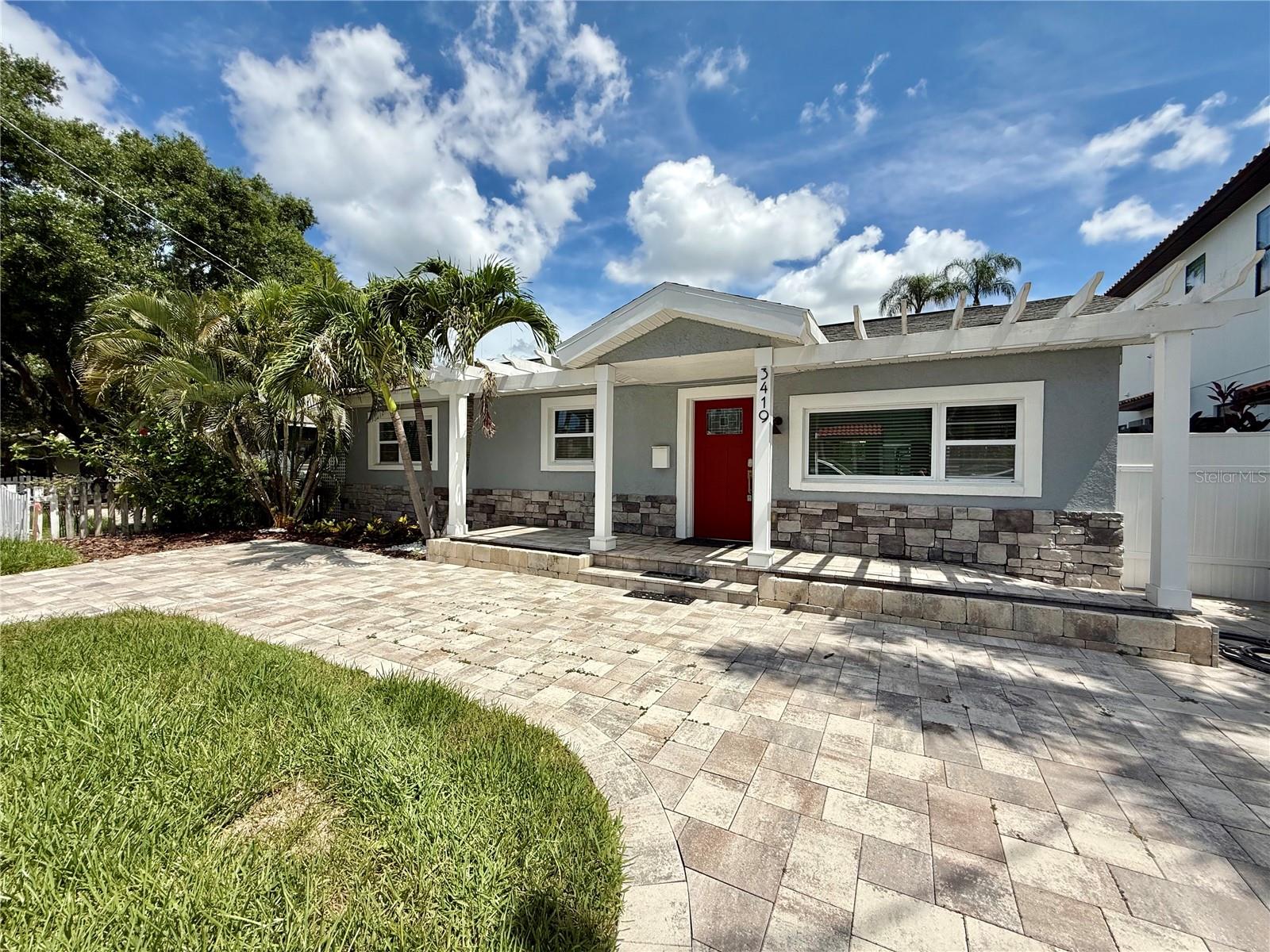 Image 2 of 45 For 3419 Empedrado Street