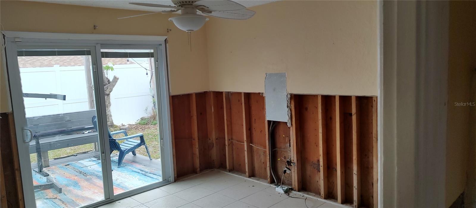 Image 12 of 20 For 7623 Gulf Boulevard