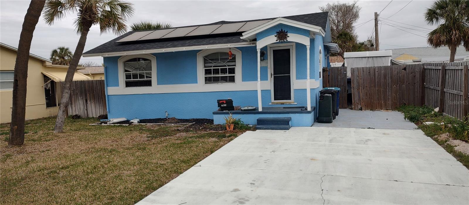 Image 18 of 20 For 7623 Gulf Boulevard