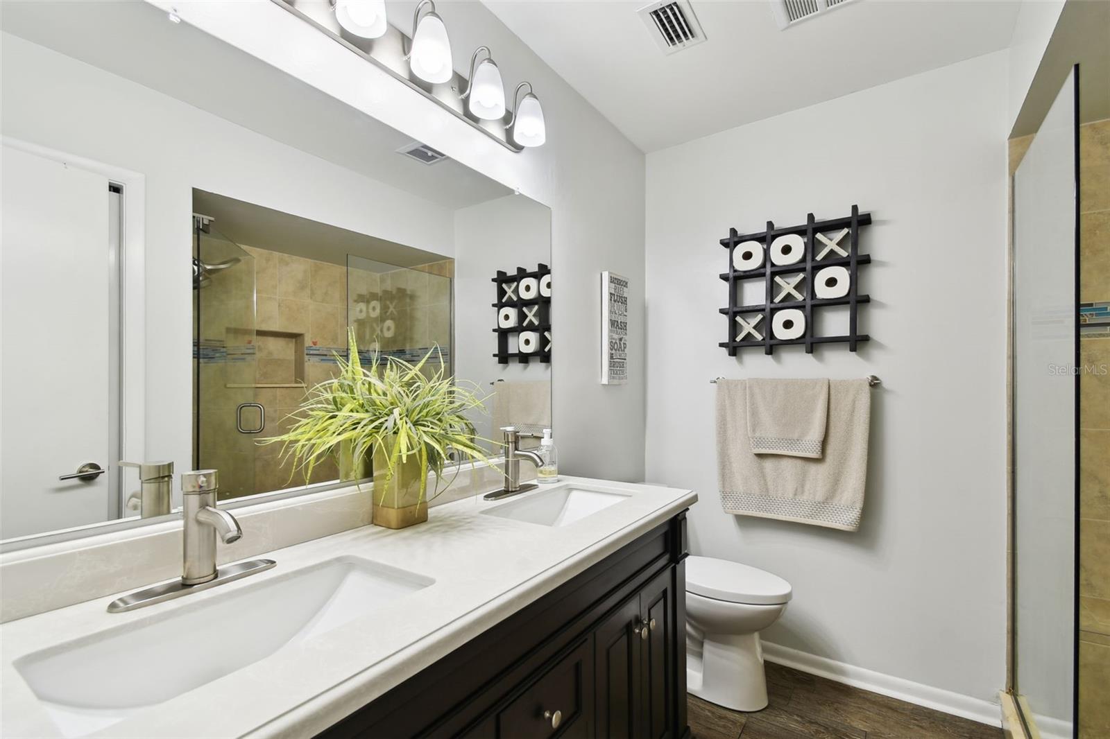 Image 13 of 40 For 4010 Mountain Springs Lane