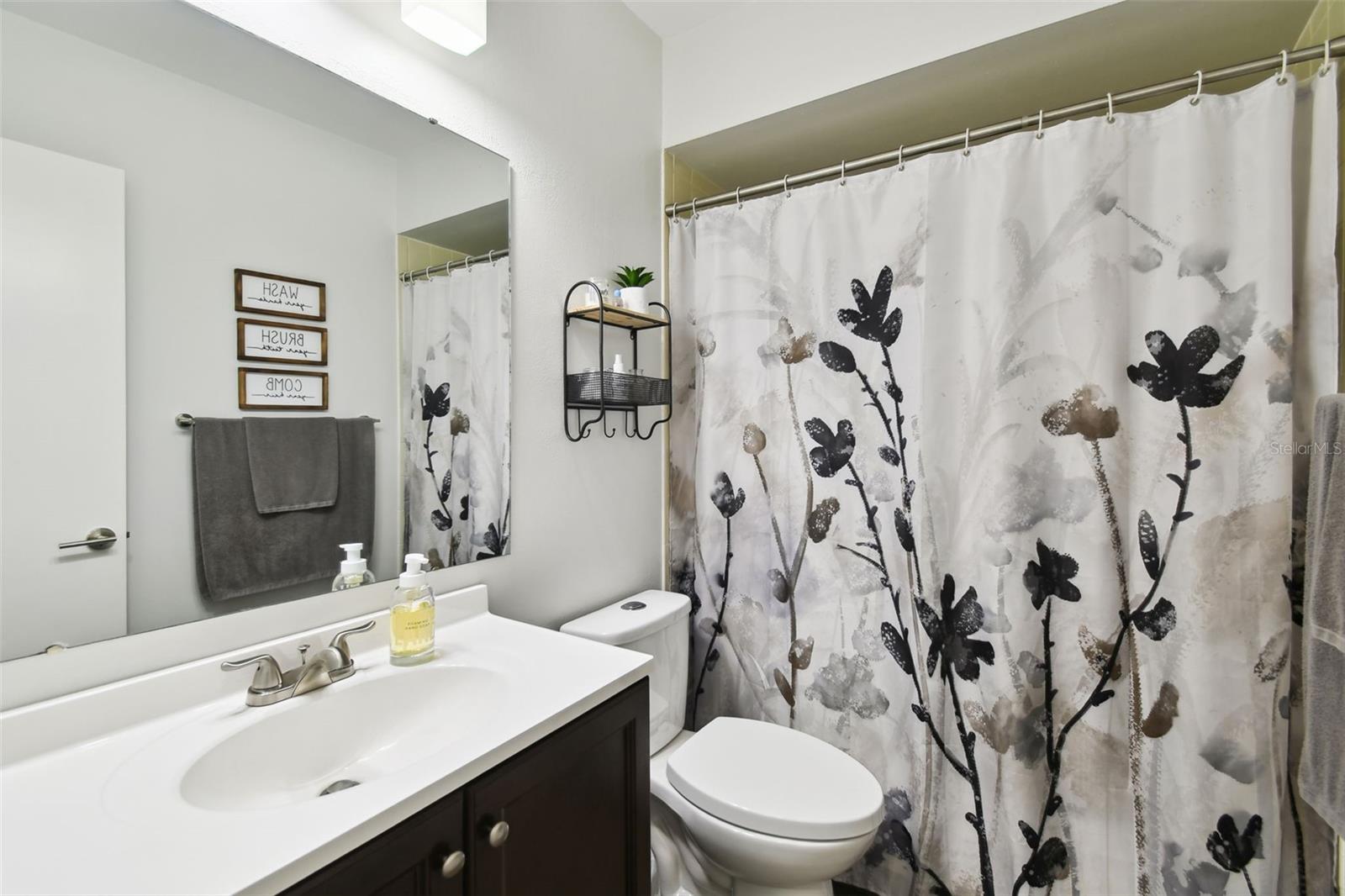 Image 18 of 40 For 4010 Mountain Springs Lane