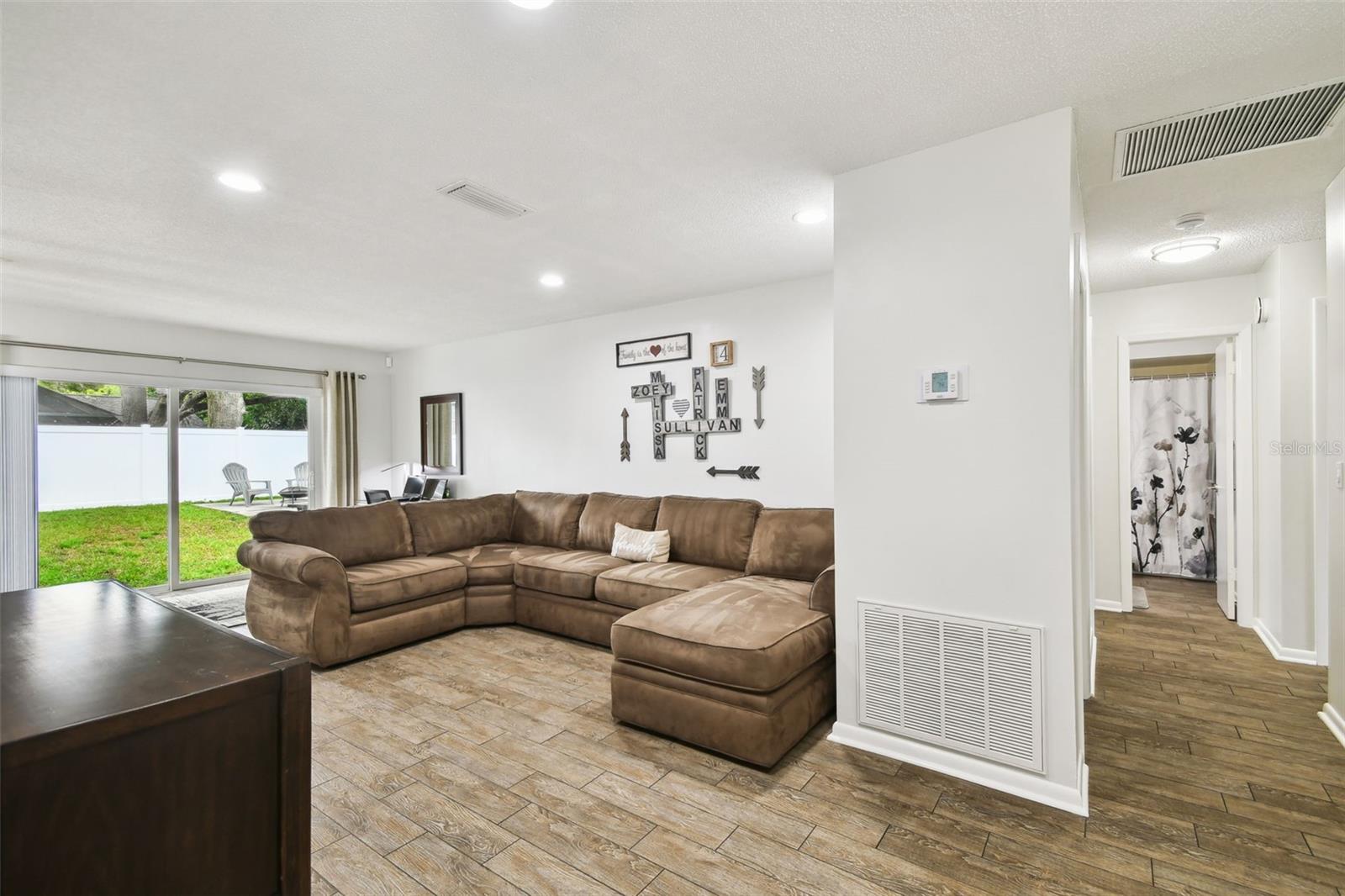 Image 7 of 40 For 4010 Mountain Springs Lane