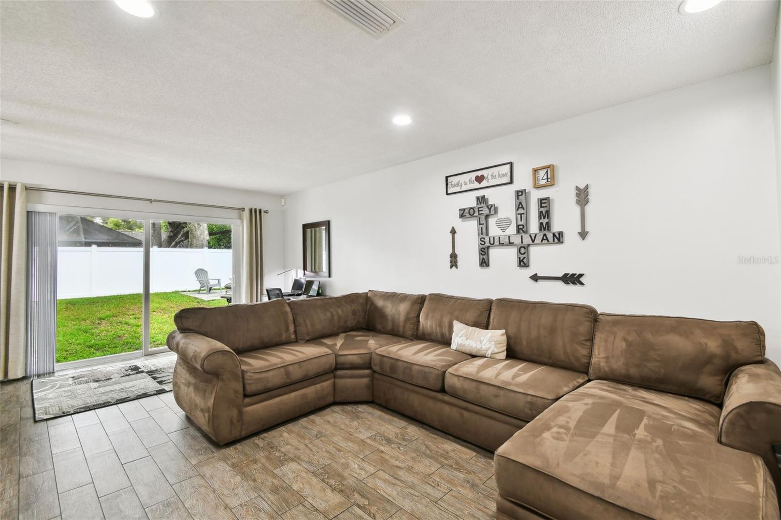 Image 9 of 40 For 4010 Mountain Springs Lane