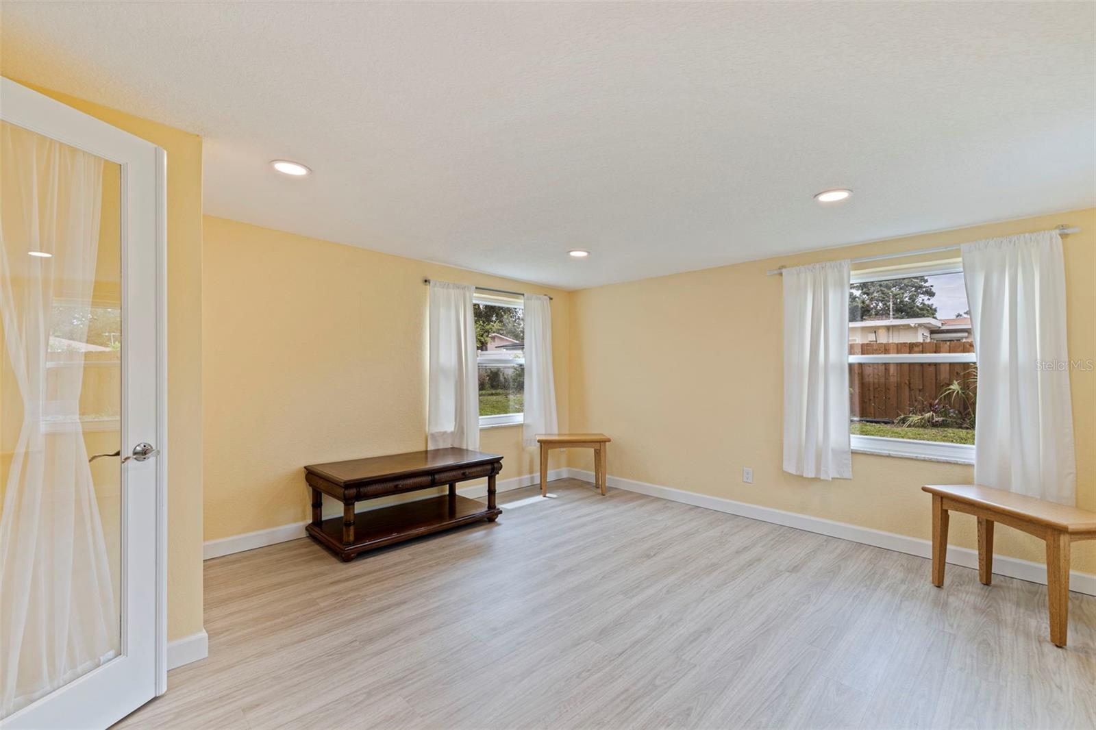Image 14 of 35 For 11451 82nd Avenue