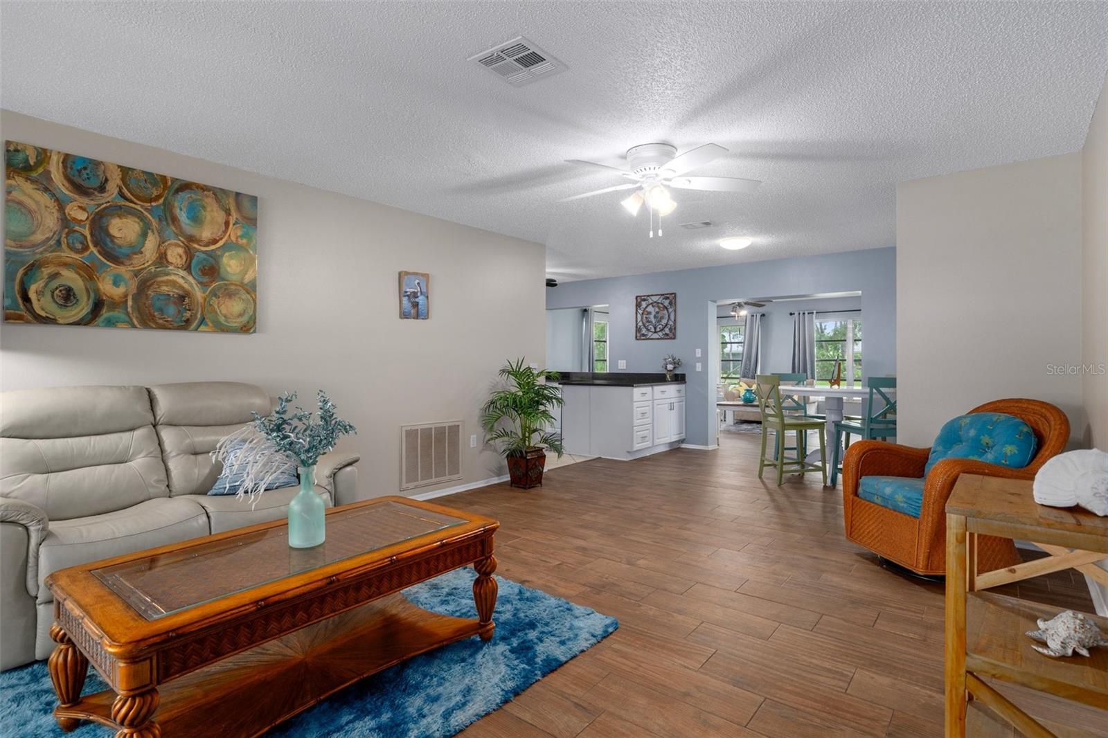 Image 4 of 41 For 6195 Ocean Pines Lane