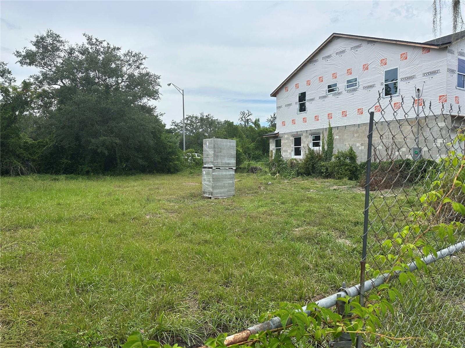 Image 11 of 21 For 3610 Temple Street