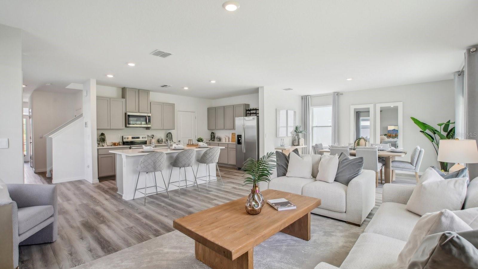 Listing photo id 1 for 36209 Sunflower Hill Drive