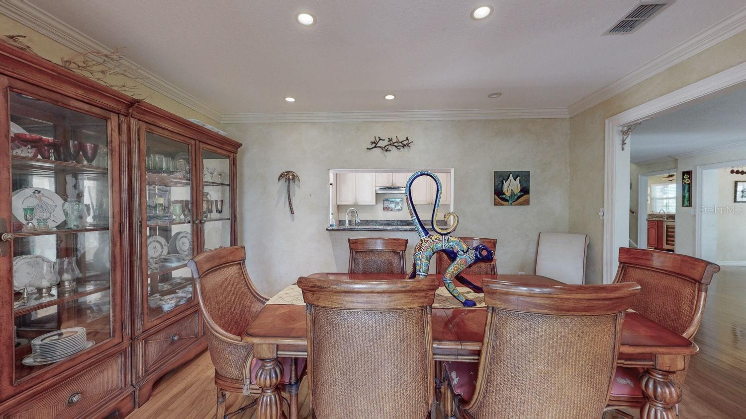 Image 30 of 98 For 1417 Beach Drive Ne