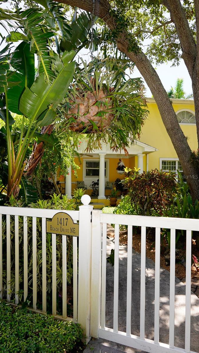 Image 91 of 98 For 1417 Beach Drive Ne