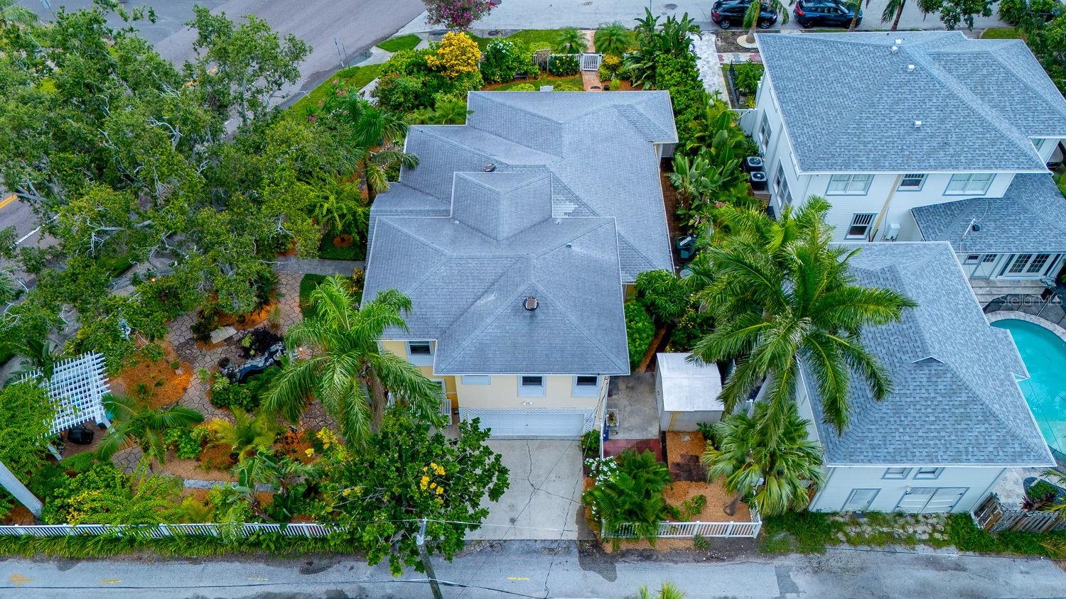 Image 95 of 98 For 1417 Beach Drive Ne
