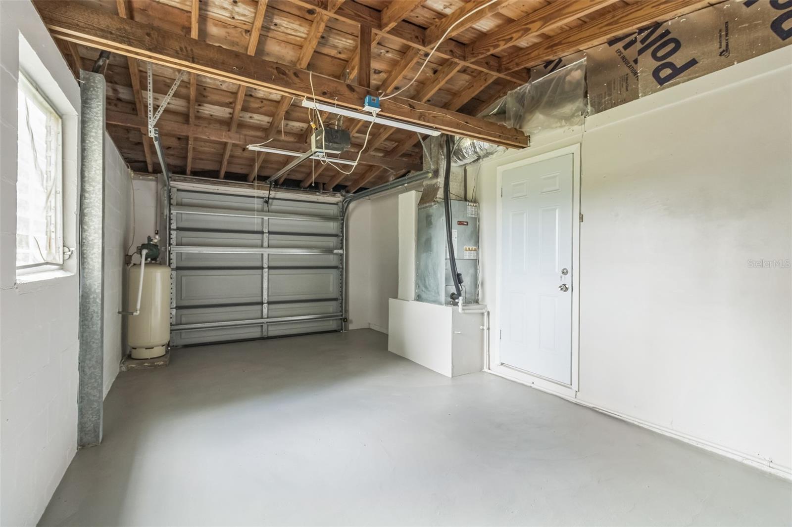 Listing photo id 18 for 5390 Manatee Terrace